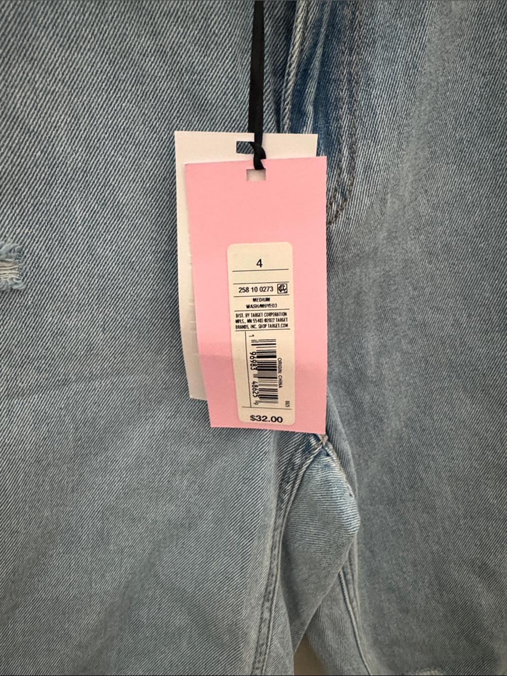 Future Collective Alani Noelle Distressed Denim Bermuda Shorts Size 4 NWT - Picture 5 of 7
